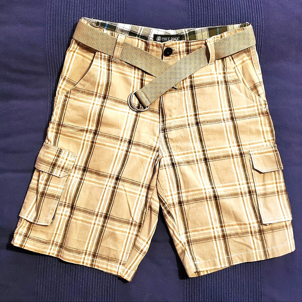 Tan Plaid Cargo Shorts with Belt, size 32▪️New No Tag